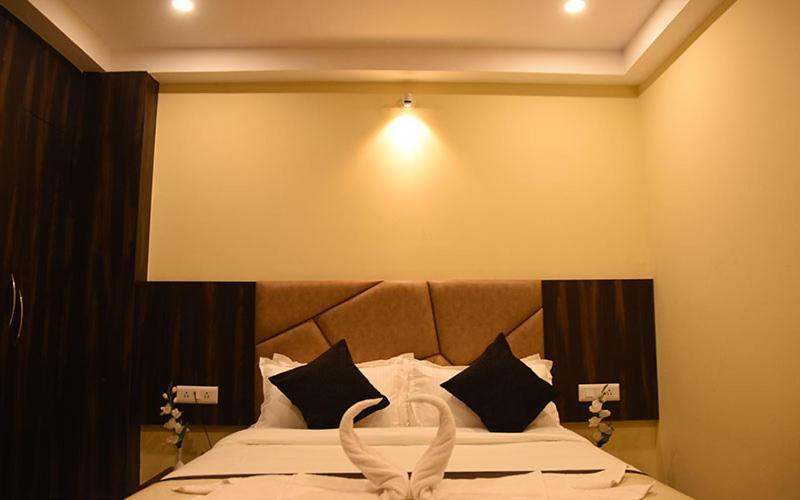 Hotel Royal City Siliguri Exterior photo