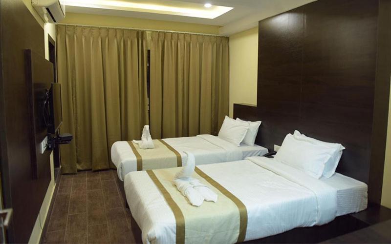 Hotel Royal City Siliguri Exterior photo