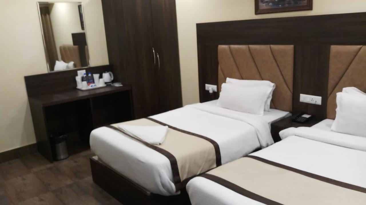 Hotel Royal City Siliguri Exterior photo