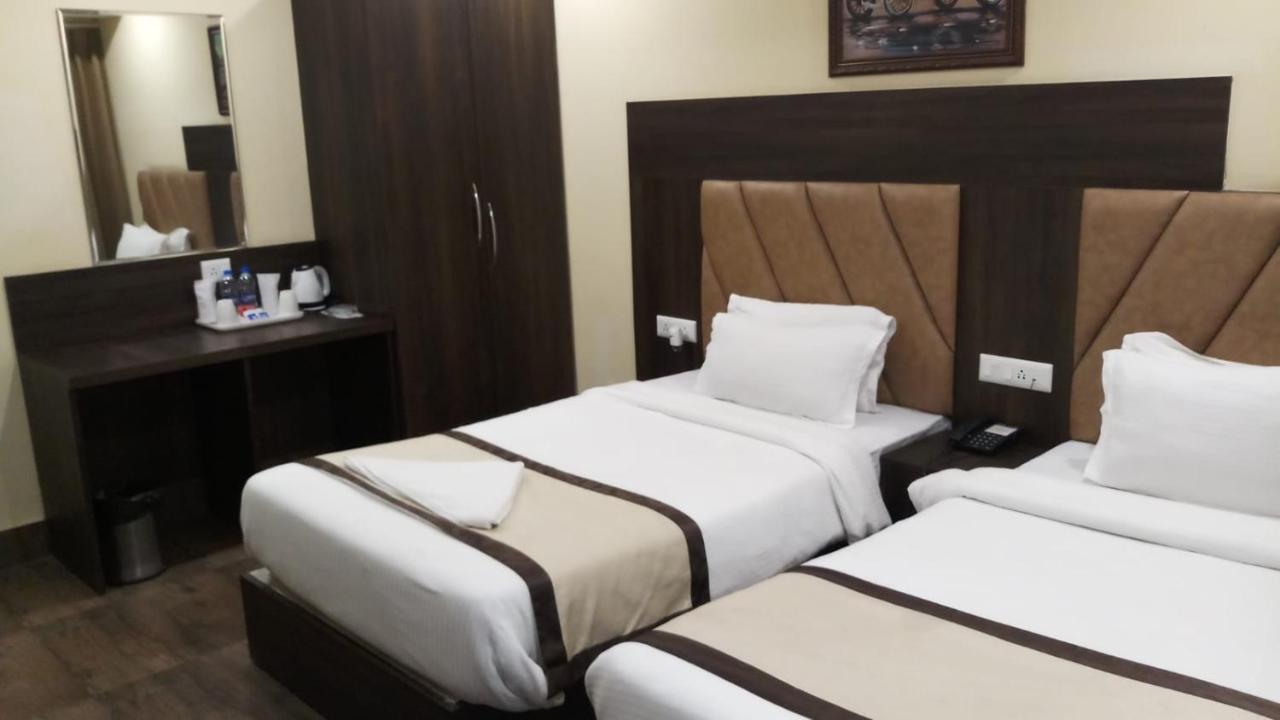Hotel Royal City Siliguri Exterior photo