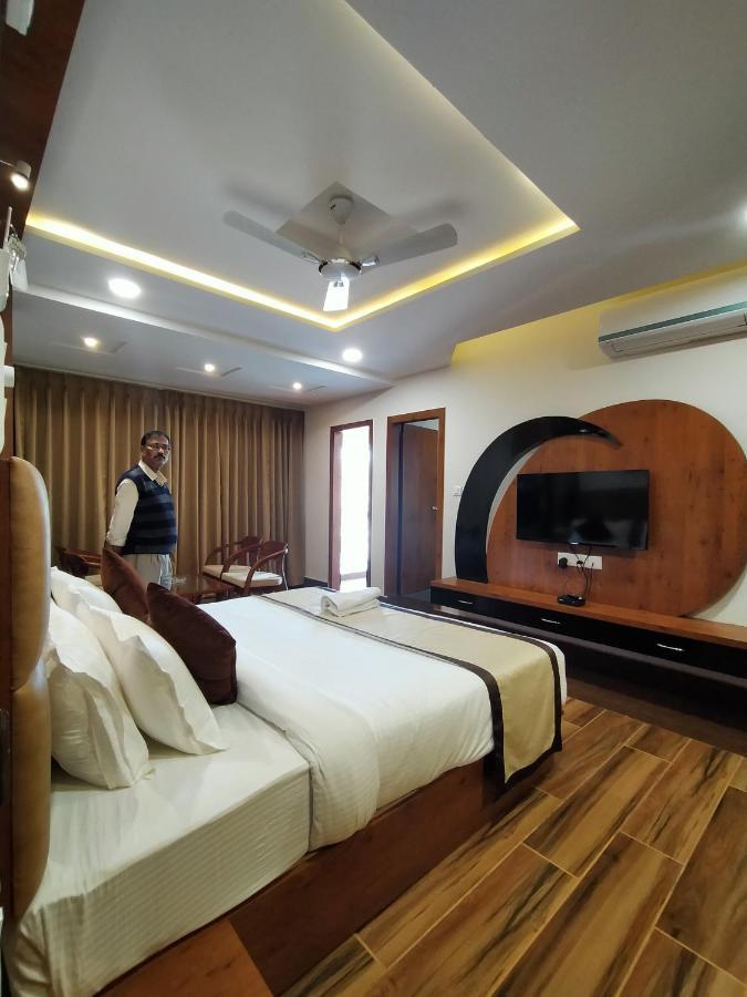 Hotel Royal City Siliguri Exterior photo