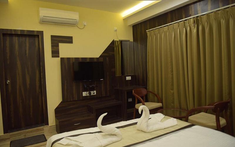 Hotel Royal City Siliguri Exterior photo
