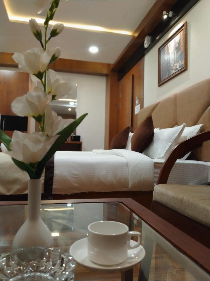 Hotel Royal City Siliguri Exterior photo