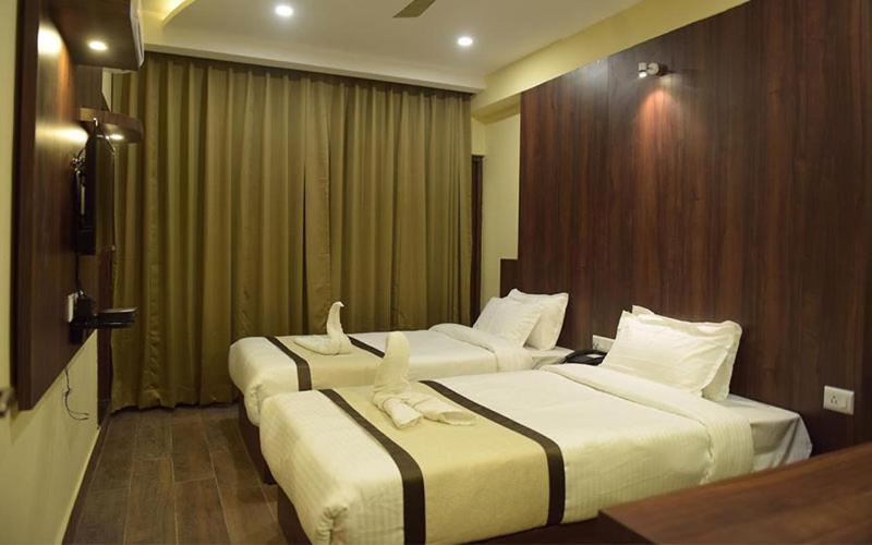 Hotel Royal City Siliguri Exterior photo