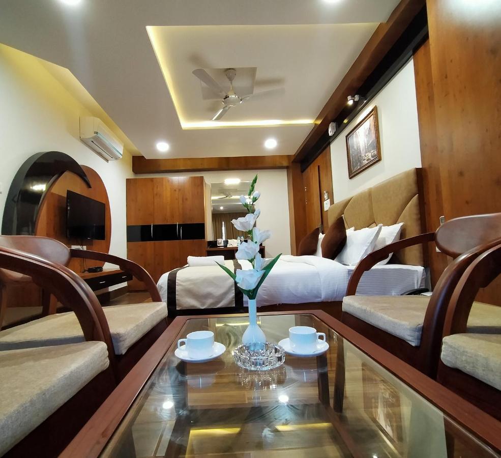 Hotel Royal City Siliguri Exterior photo