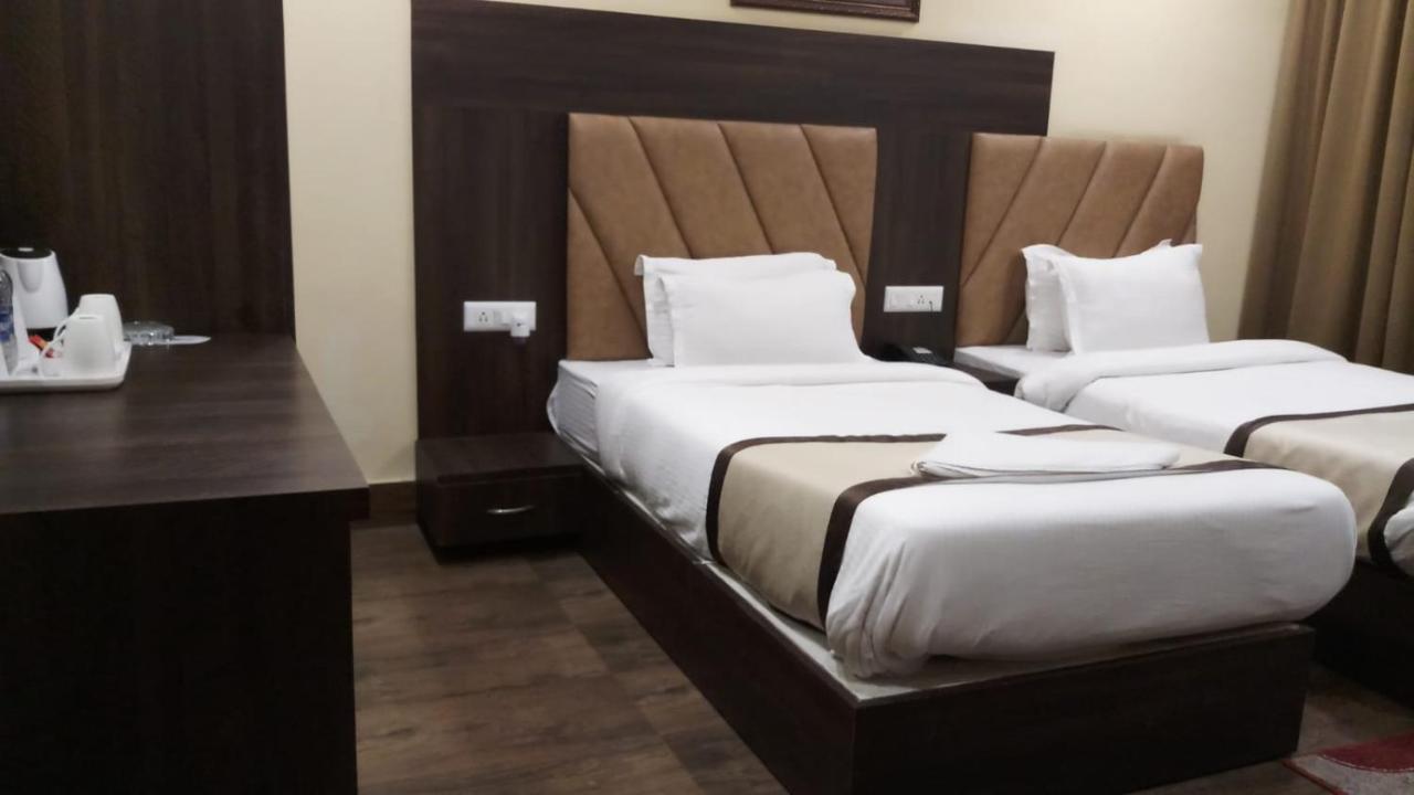 Hotel Royal City Siliguri Exterior photo